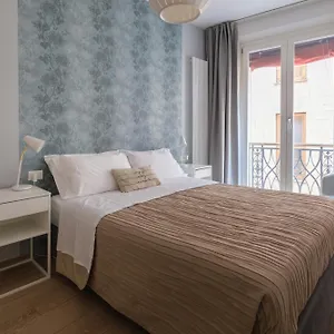 Apartment House Due Torri 