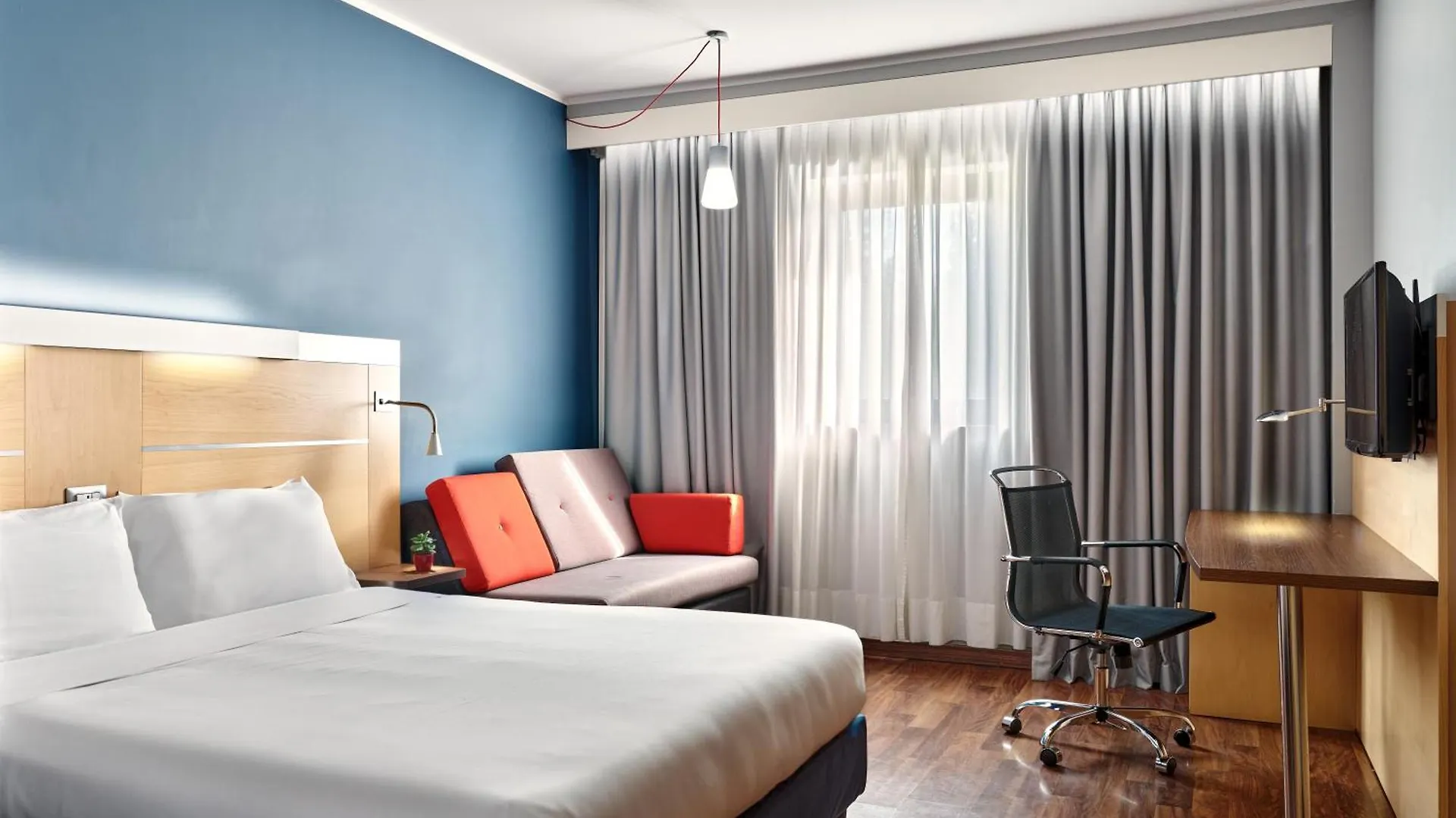 Holiday Inn Express Milan-Malpensa Airport By Ihg Somma Lombardo