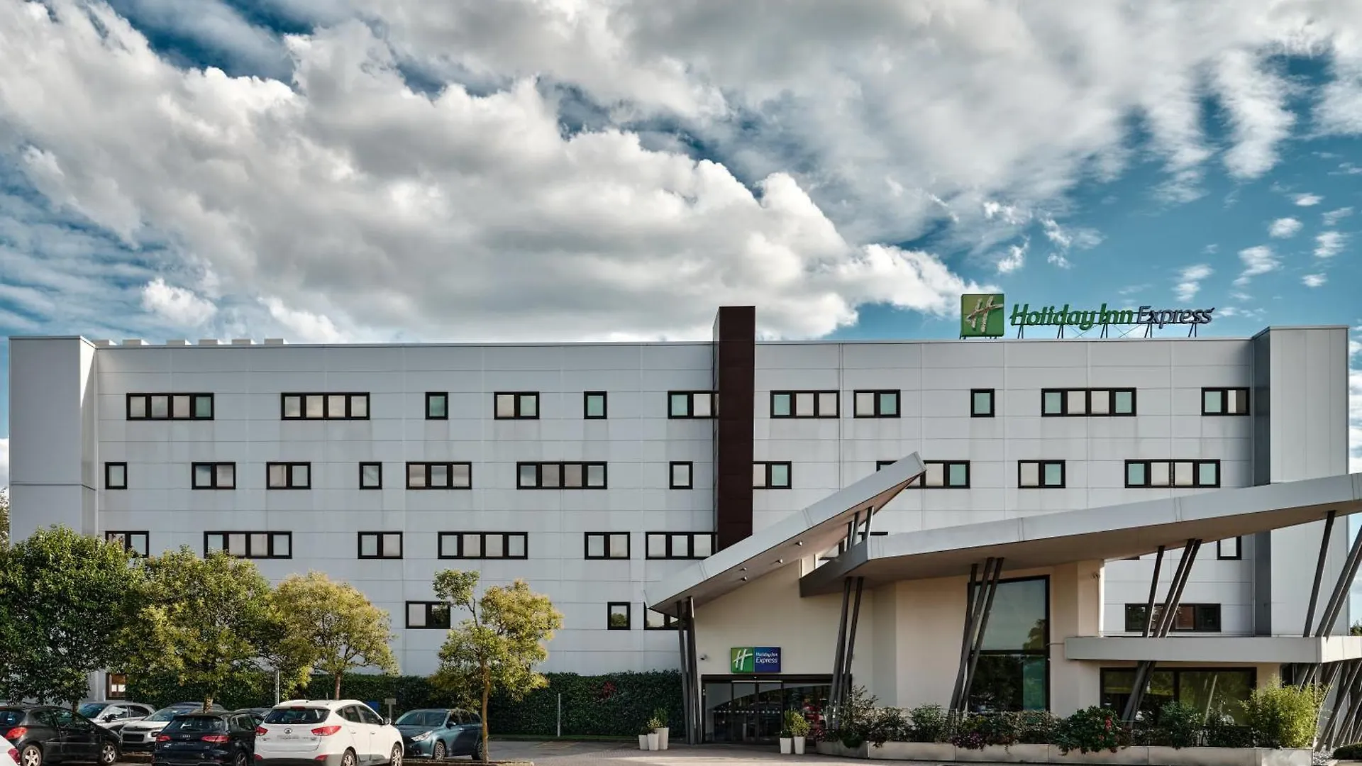 Holiday Inn Express Milan-Malpensa Airport By Ihg Somma Lombardo