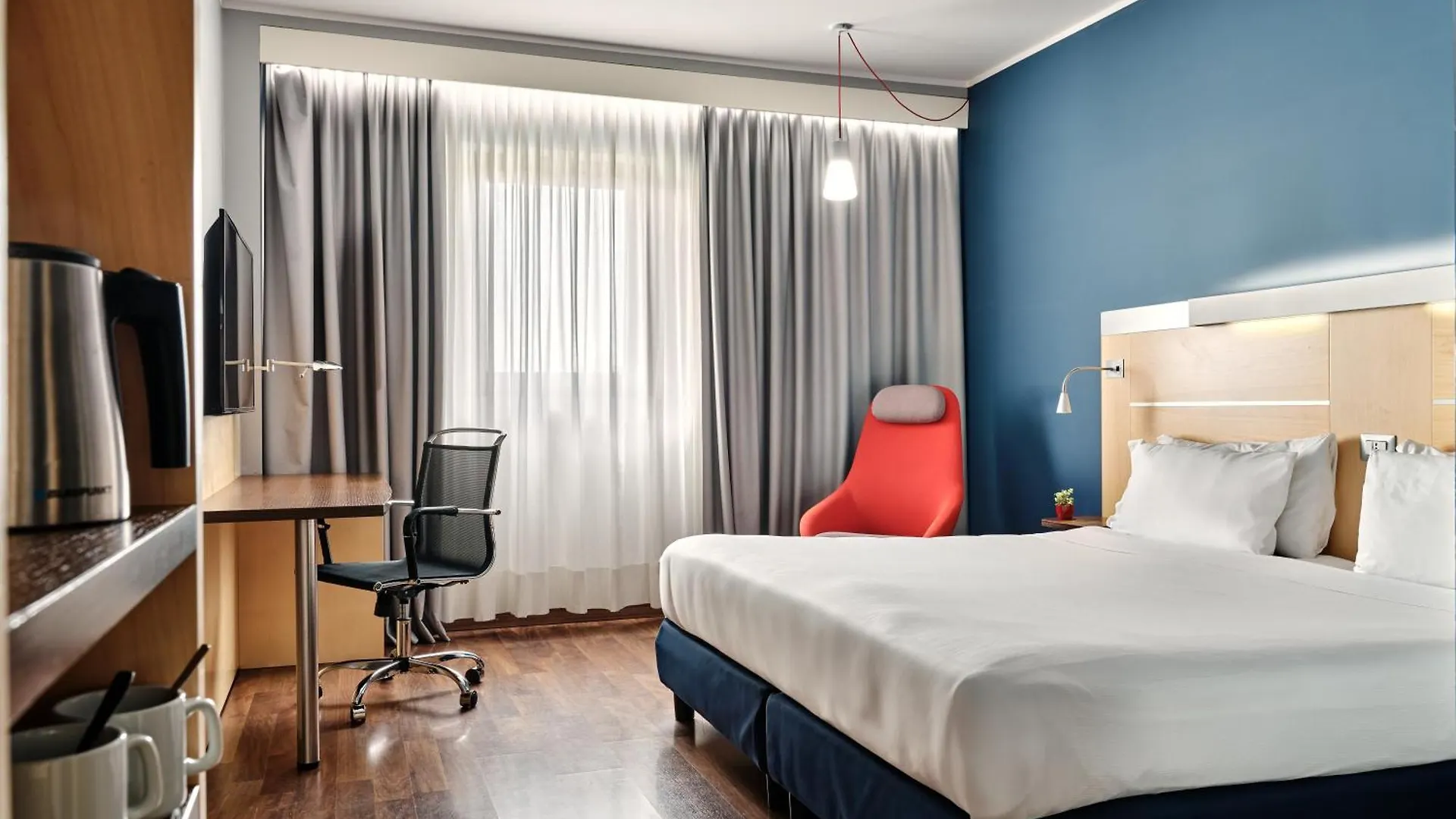 Holiday Inn Express Milan-Malpensa Airport By Ihg Somma Lombardo Hotel