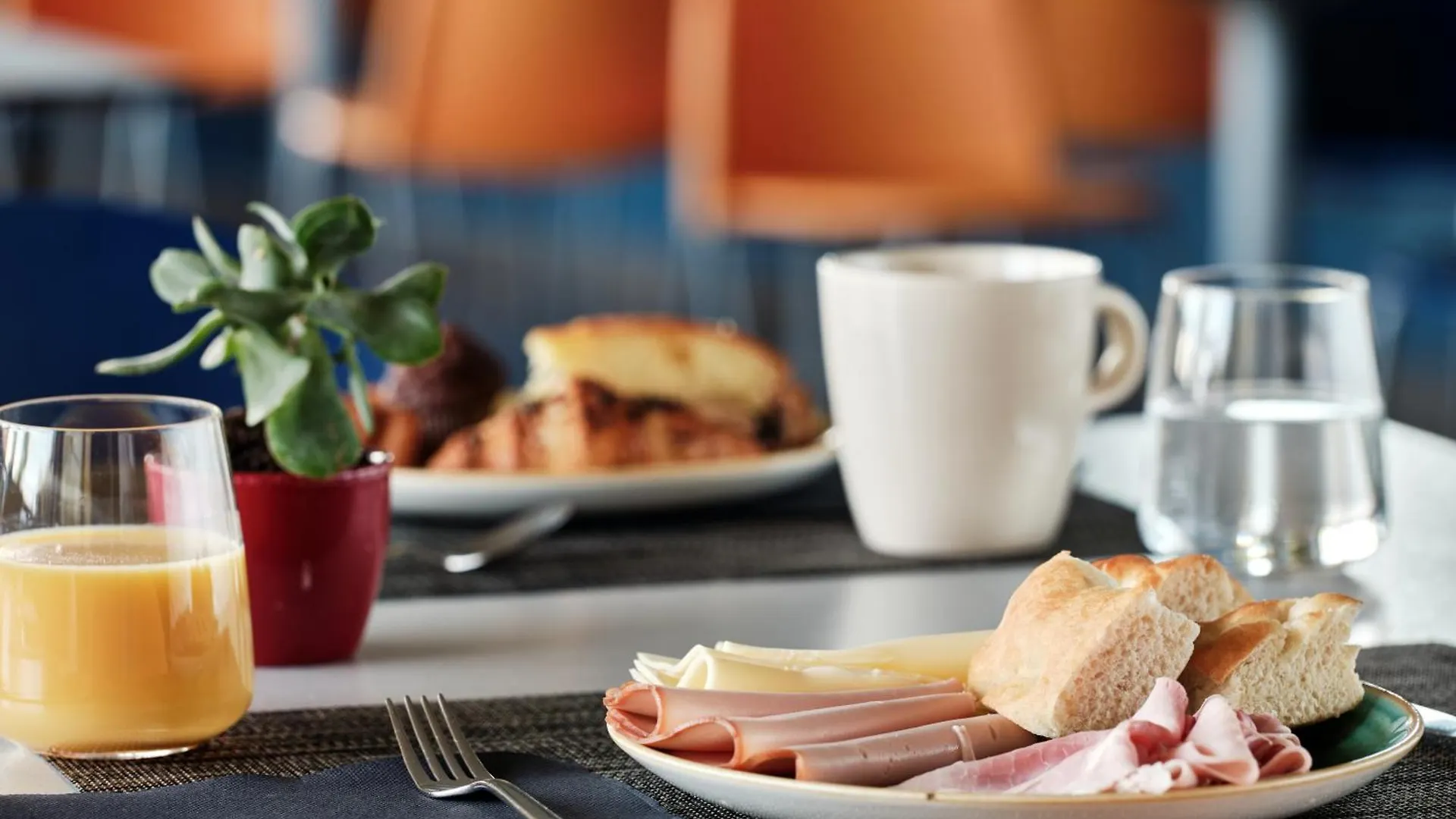 Hotel Holiday Inn Express Milan-Malpensa Airport By Ihg Somma Lombardo