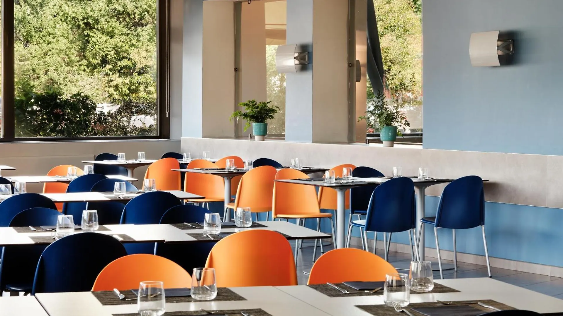 Holiday Inn Express Milan-Malpensa Airport By Ihg Somma Lombardo Italy