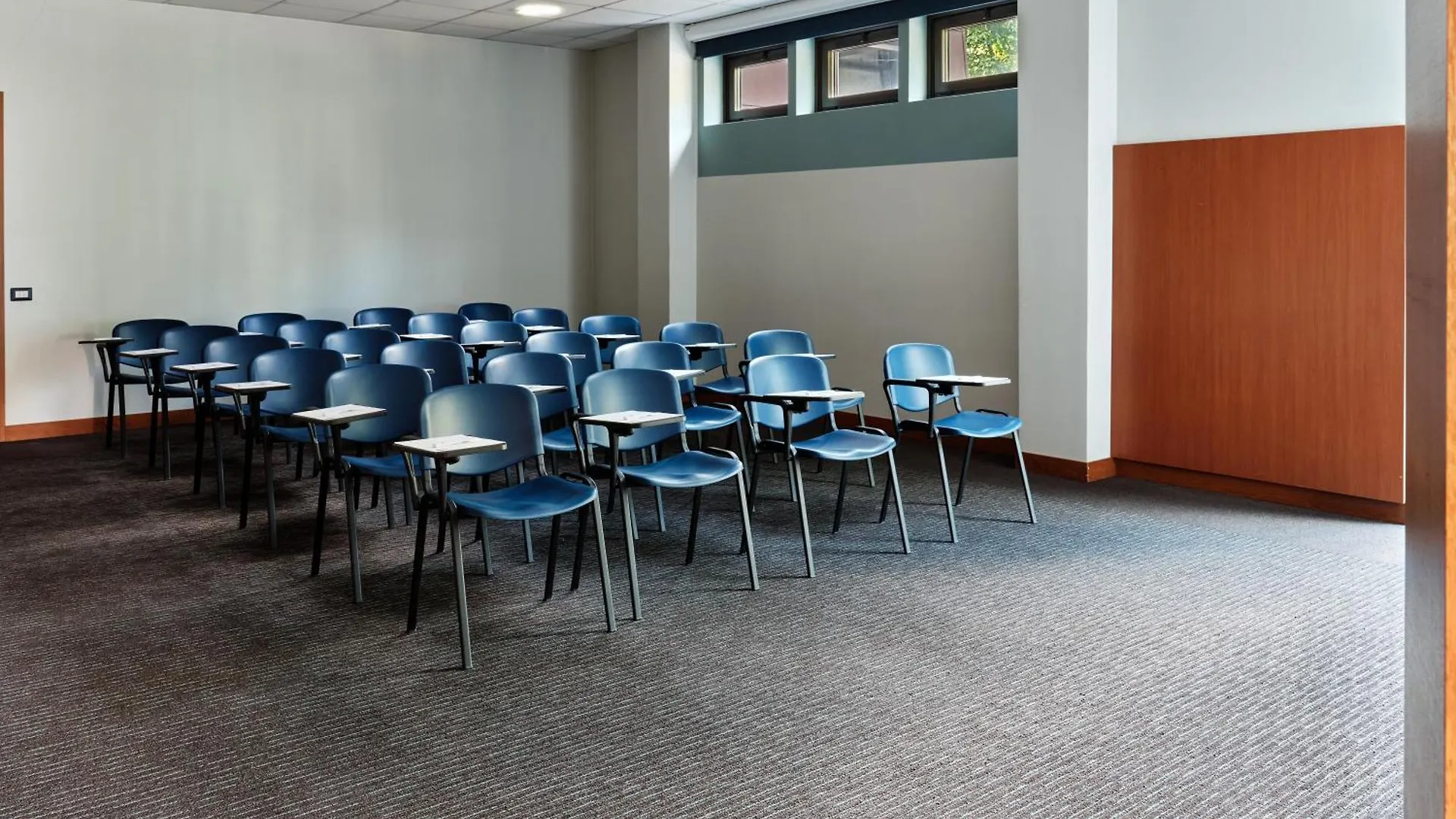 Holiday Inn Express Milan-Malpensa Airport By Ihg Somma Lombardo Italy