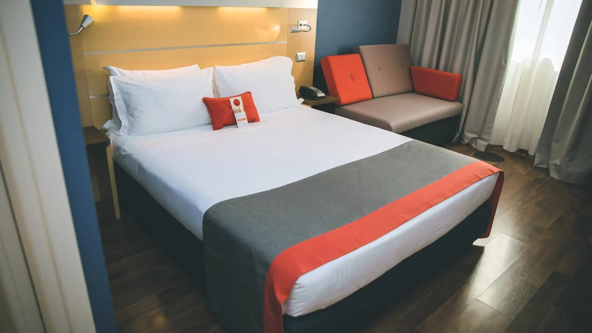 Holiday Inn Express Milan-Malpensa Airport By Ihg Somma Lombardo